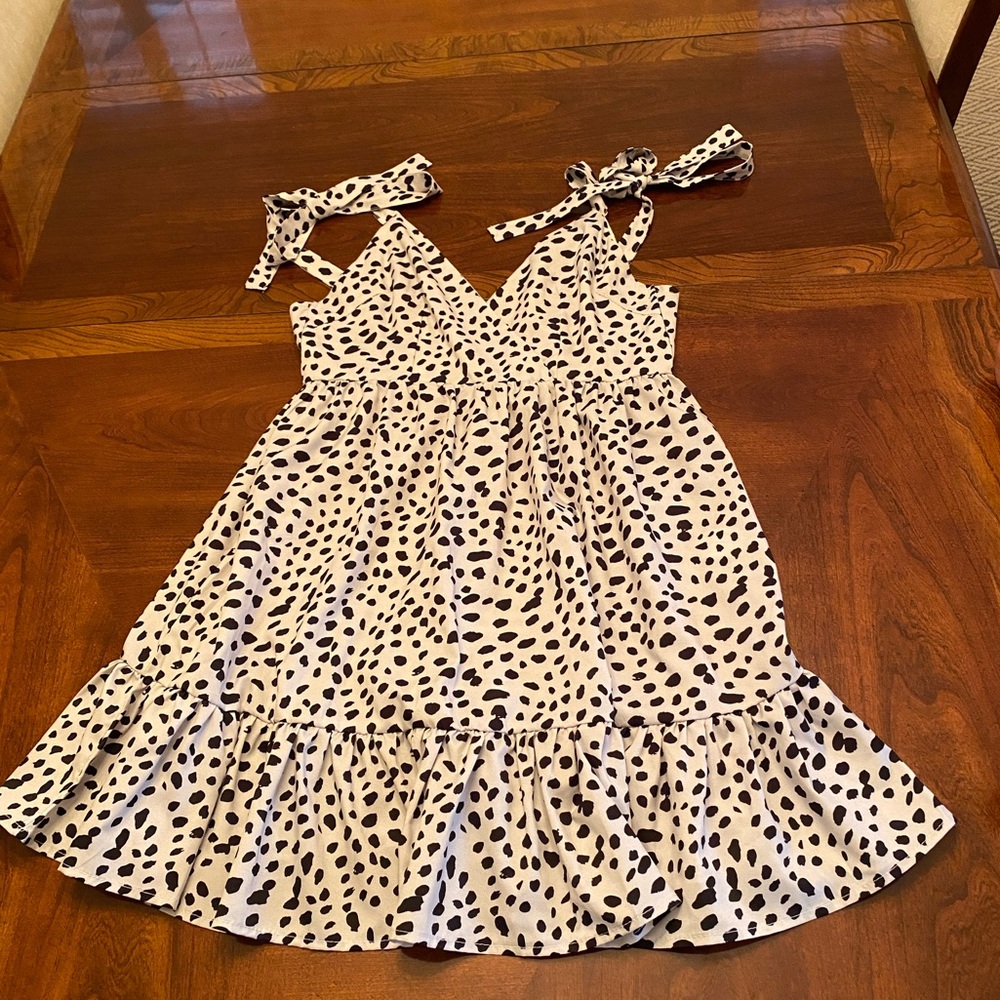 Cow Print Dress
Size: M
Brand: Lucky Leaves